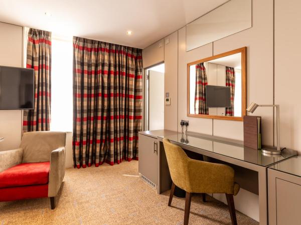 DoubleTree by Hilton London - West End : photo 8 de la chambre chambre lit queen-size familiale supérieure