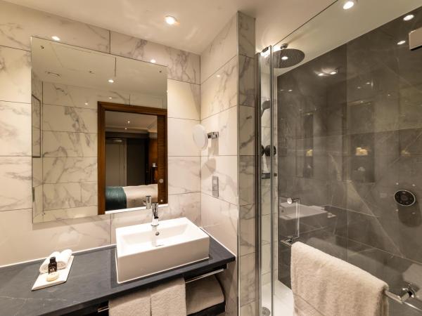 100 Queen's Gate Hotel London, Curio Collection by Hilton : photo 10 de la chambre chambre double deluxe