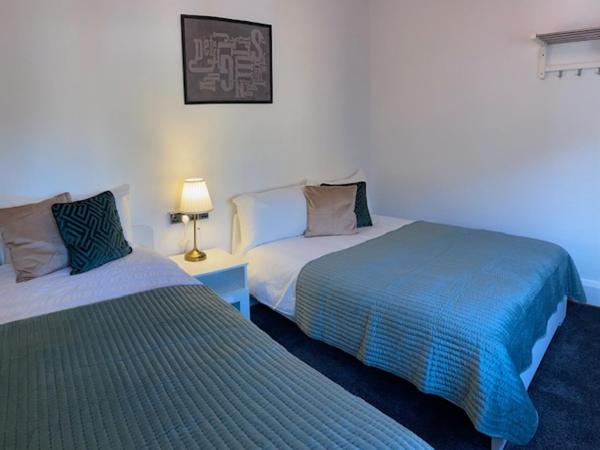 CAMDEN TOWN PARKWAY ROOMS : photo 1 de la chambre chambre triple