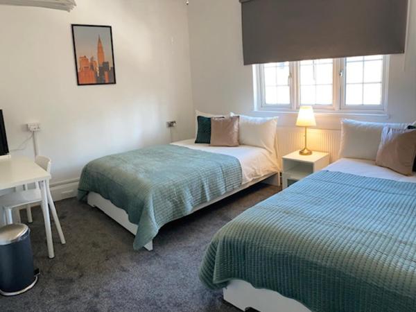 CAMDEN TOWN PARKWAY ROOMS : photo 4 de la chambre chambre quadruple