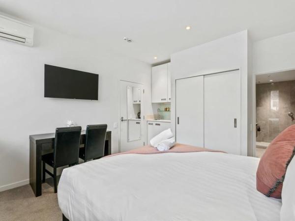 Tranquil Modern Studio : photo 4 de la chambre studio