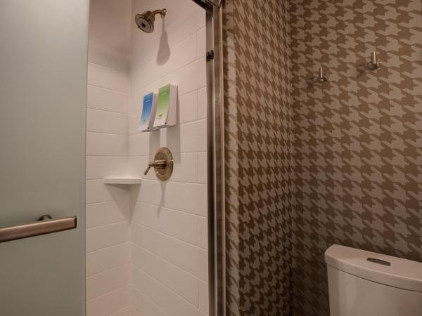 Home2 Suites By Hilton Charlotte Uptown : photo 4 de la chambre queen studio - mobility and hearing access/non-smoking