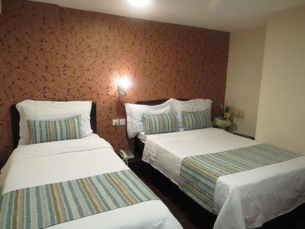 California Hotel : photo 5 de la chambre chambre triple