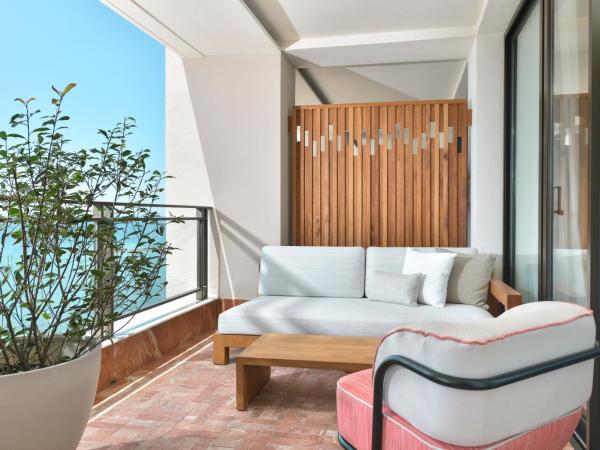 El Fuerte Marbella : photo 4 de la chambre chambre double avec salon - vue directe sur mer