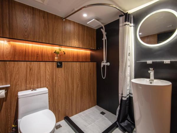 One Forest Youth Hostel - The Bund Branch : photo 4 de la chambre lit dans dortoir pour femmes de 4 lits