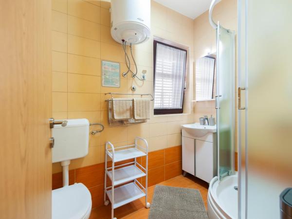 Apartments Erik B&B Adults only : photo 8 de la chambre studio avec balcon