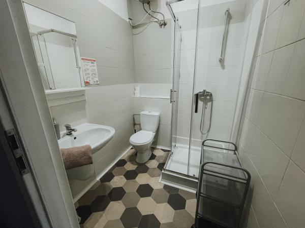 Central Sopot : photo 5 de la chambre chambre lit queen-size avec balcon