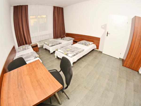 Twój Hostel Klimczoka 7 : photo 7 de la chambre chambre triple avec salle de bains privative