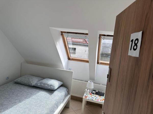 Apartamenty Gołębia-Budget : photo 1 de la chambre chambre double standard avec salle de bains commune