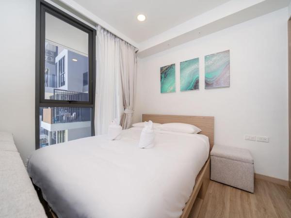 Laguna BangTao Beach Skypark Apartment : photo 8 de la chambre studio avec terrasse