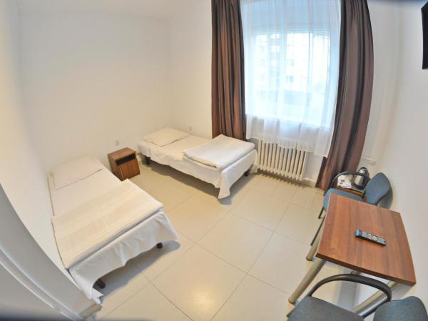 Twój Hostel Klimczoka 7 : photo 2 de la chambre chambre double avec salle de bains privative