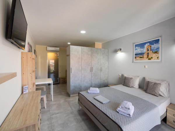 Excess Pansion : photo 1 de la chambre chambre triple avec balcon