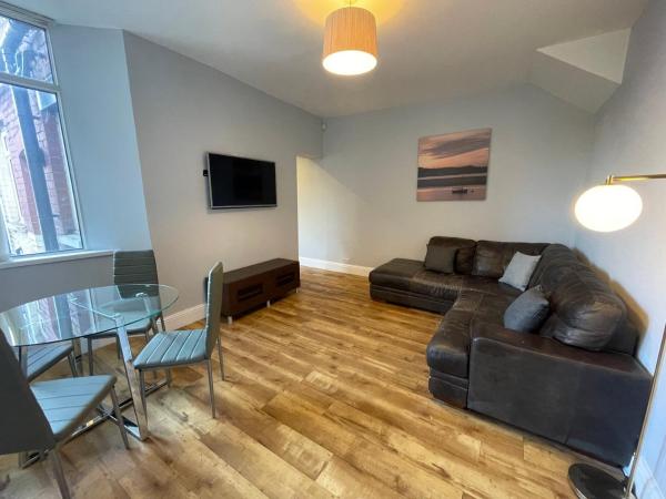 Delightful home in Manchester : photo 1 de la chambre maison de vacances