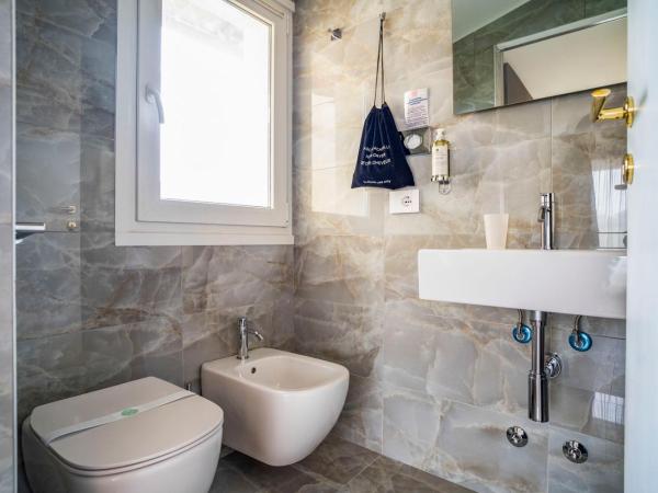 Villino Milano : photo 9 de la chambre chambre double de luxe