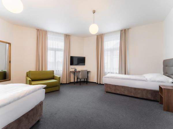 EA Hotel Victoria : photo 3 de la chambre chambre familiale standard