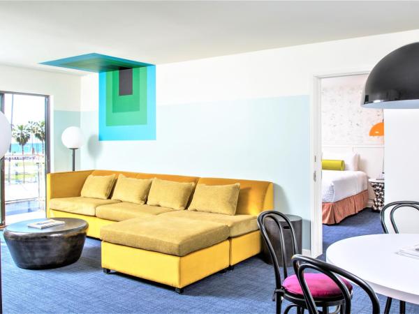 Hotel Erwin Venice Beach : photo 3 de la chambre suite lit king-size - vue sur ville