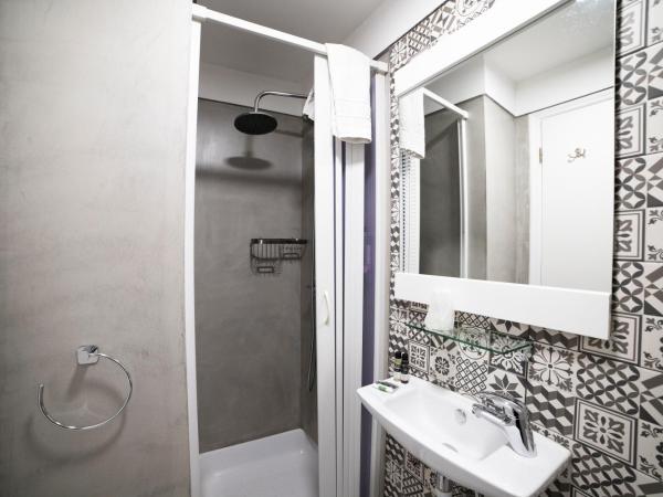 Guest House Triunfo : photo 9 de la chambre chambre simple donnant sur l’intérieur