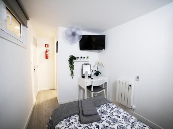 Guest House Triunfo : photo 6 de la chambre chambre simple donnant sur l’intérieur