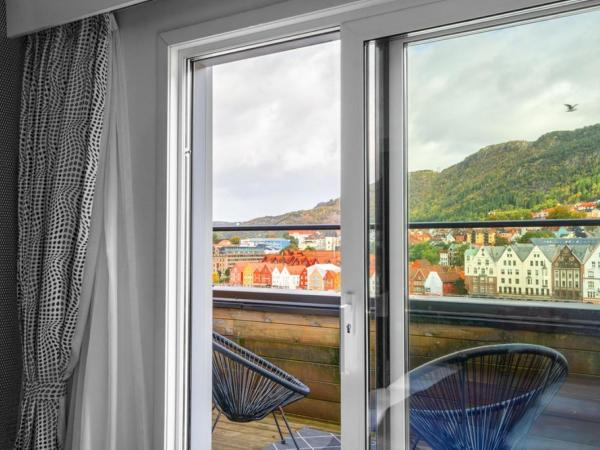Magic Hotel & Apartments Kløverhuset : photo 6 de la chambre chambre double supérieure avec balcon - vue sur mer