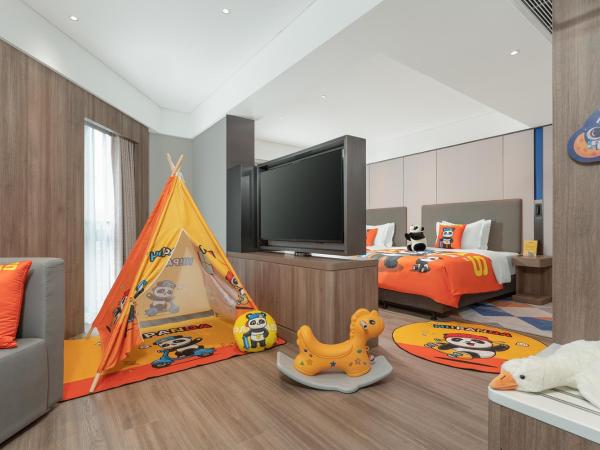 Holiday Inn Express Guangzhou Panyu Dashi, an IHG Hotel : photo 1 de la chambre one-bedroom king suite with kid bed - kids theme