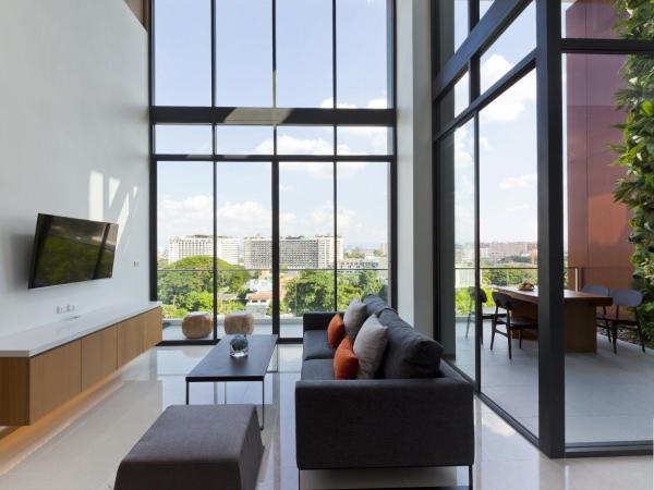 Eastin Tan Hotel Chiang Mai : photo 2 de la chambre three bedroom duplex penthhouse