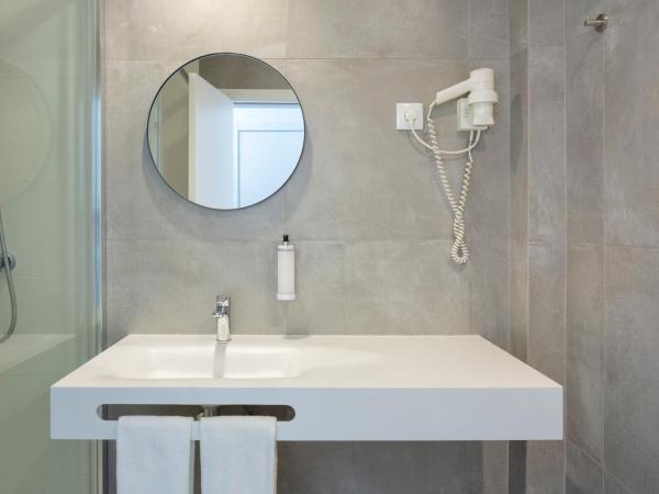 Faro Heart - Breakfast option : photo 7 de la chambre chambre double - 3ème Étage