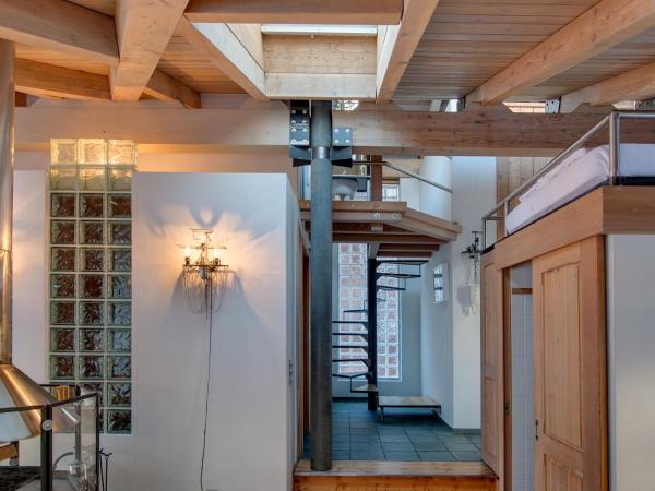 Backstage Hotel Serviced Apartments : photo 9 de la chambre appartement 2 chambres en duplex avec toit-terrasse - vue sur mont cervin