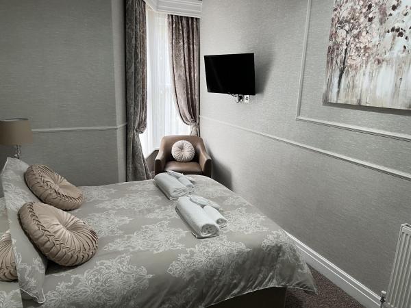 Tanes Hotel : photo 6 de la chambre chambre double standard avec salle de bains commune