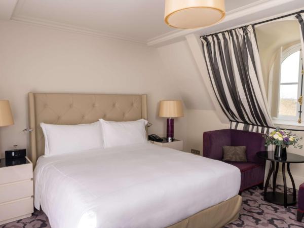Waldorf Astoria Versailles - Trianon Palace : photo 2 de la chambre chambre lit king-size supérieure mansardée - palace 5 Étoiles