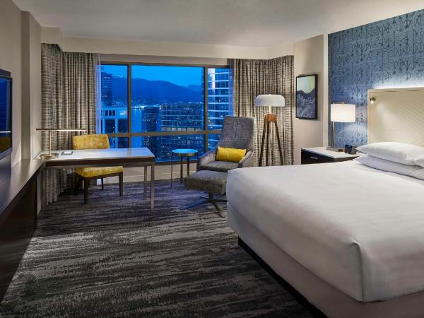 Hyatt Regency Vancouver : photo 1 de la chambre chambre lit king-size avec balcon