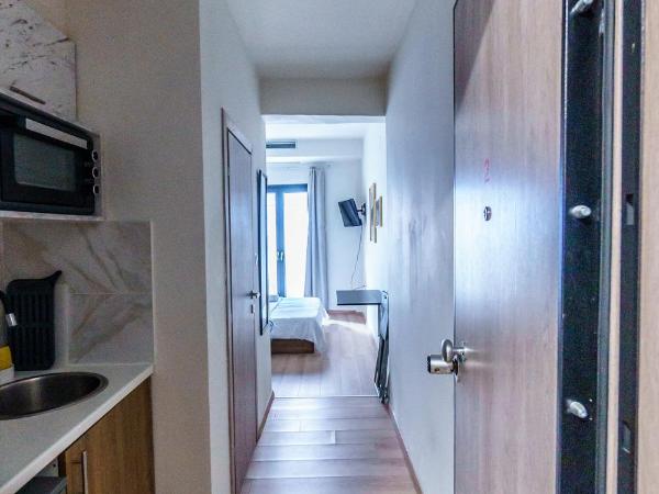 Luxury Apartments by thesbnb : photo 4 de la chambre appartement avec balcon