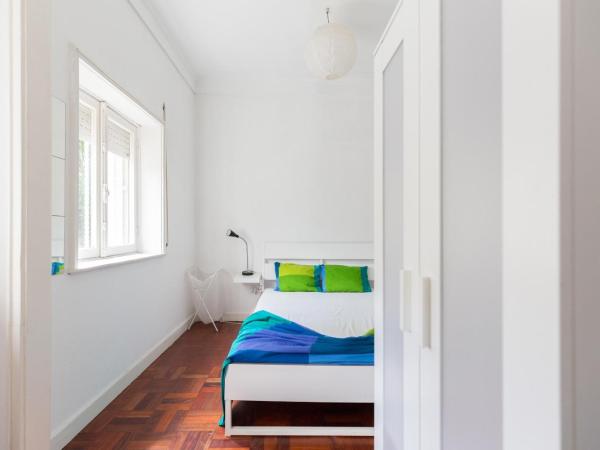 Relógio Guest House : photo 1 de la chambre chambre double avec salle de bains commune