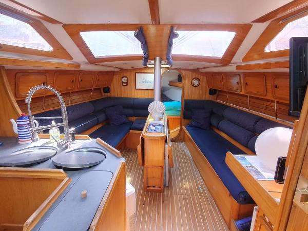 Super Castor - Dormir sur un grand voilier 6 personnes By Nuits au Port : photo 1 de la chambre appartement