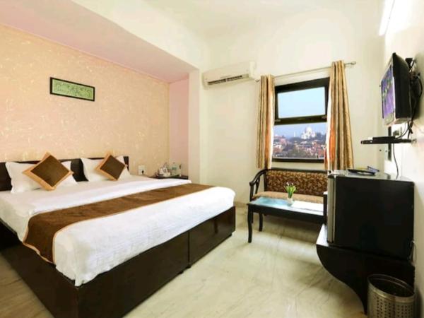 Hotel The First by Goyal Hoteliers : photo 6 de la chambre chambre double avec salle de bains privative