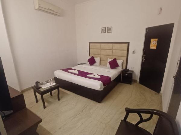 Hotel The First by Goyal Hoteliers : photo 8 de la chambre chambre double ou lits jumeaux