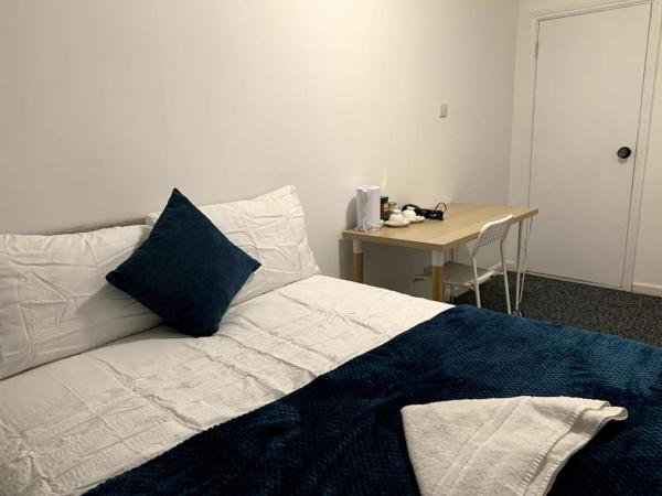 Warren Street Guest House : photo 1 de la chambre chambre double avec salle de bains commune