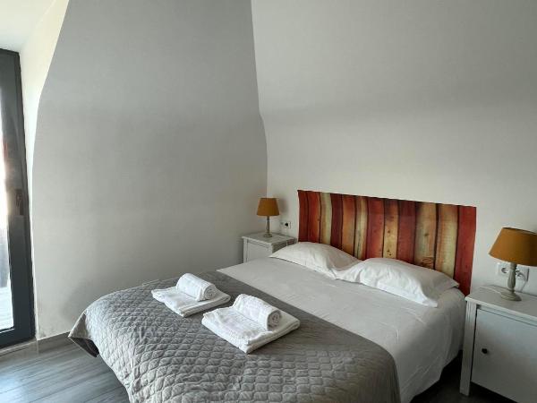 YEY Baleal : photo 4 de la chambre chambre double avec salle de bains privative