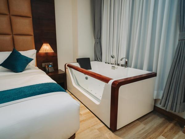 Dees Boutique Hotel : photo 2 de la chambre suite