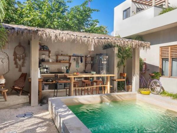 Hostal Doña Lucha : photo 2 de la chambre chambre double avec salle de bains privative