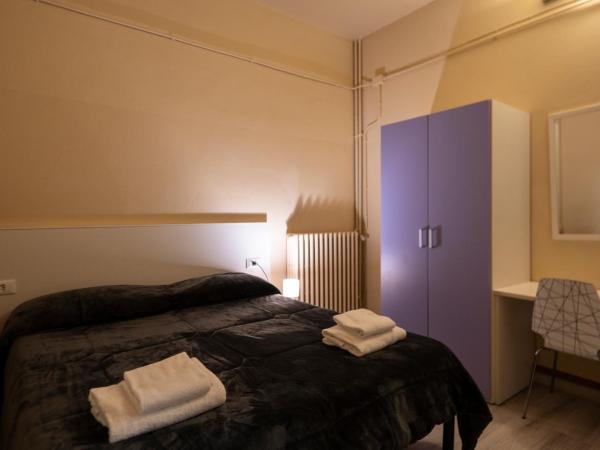 Hostel 7 : photo 8 de la chambre grande chambre double ou lits jumeaux