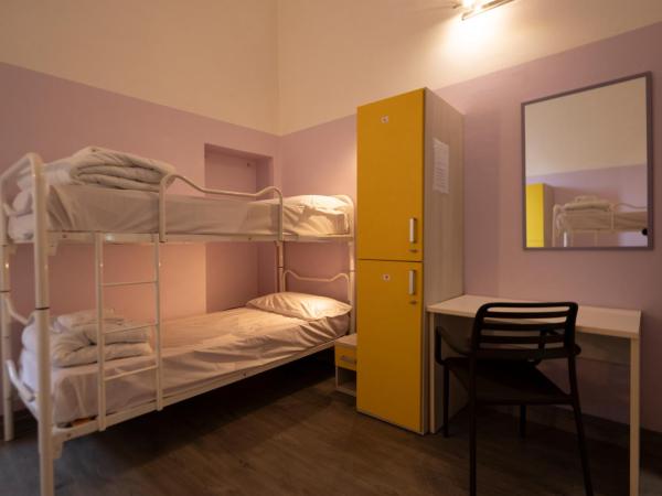 Hostel 7 : photo 3 de la chambre lit dans dortoir pour femmes de 4 lits