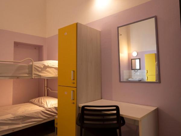 Hostel 7 : photo 10 de la chambre lit dans dortoir pour femmes de 4 lits