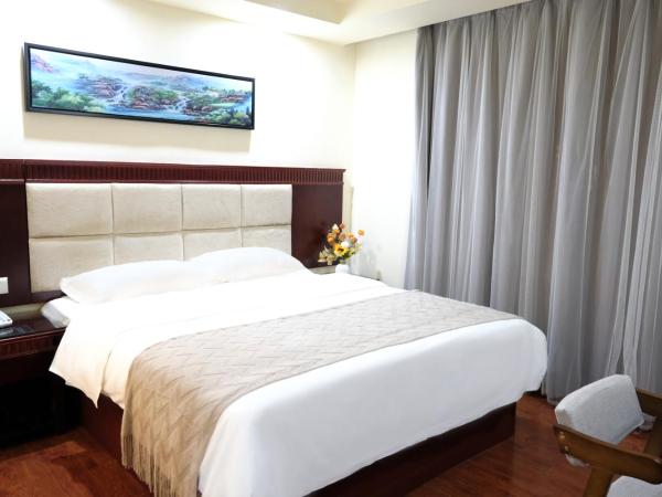 Huahang Hotel - Guangzhou Baiyun International Airport - Free airport shuttle bus : photo 2 de la chambre grande chambre double 