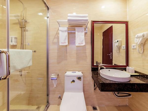 Huahang Hotel - Guangzhou Baiyun International Airport - Free airport shuttle bus : photo 8 de la chambre chambre double standard