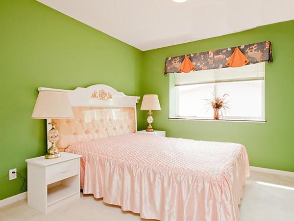 Harmony House : photo 1 de la chambre chambre lit queen-size avec salle de bains commune