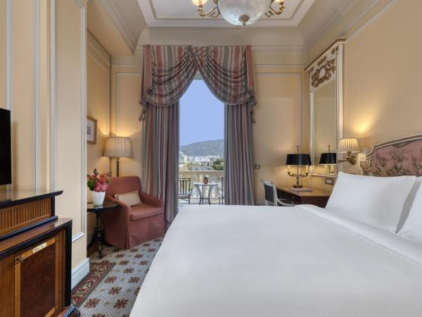 Hotel Grande Bretagne, a Luxury Collection Hotel, Athens : photo 2 de la chambre chambre lit king-size deluxe - Étage supérieur - vue sur ville