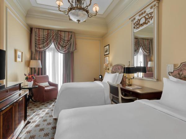 Hotel Grande Bretagne, a Luxury Collection Hotel, Athens : photo 2 de la chambre chambre 2 lits jumeaux/simples deluxe - acropole - vue sur ville