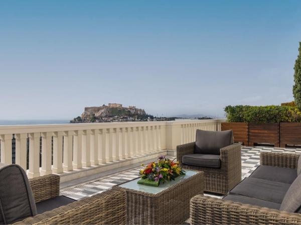Hotel Grande Bretagne, a Luxury Collection Hotel, Athens : photo 4 de la chambre suite exécutive acropole 1 chambre avec 1 lit king-size - vue sur ville