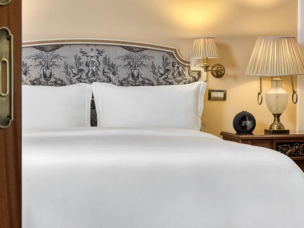 Hotel Grande Bretagne, a Luxury Collection Hotel, Athens : photo 2 de la chambre grande suite 1 chambre lit king-size - vue sur ville