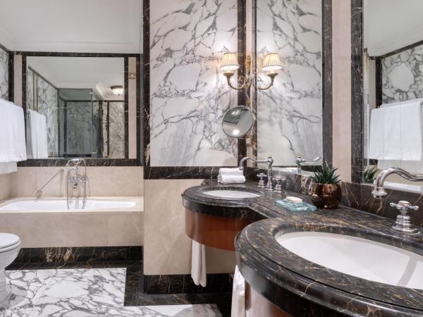 Hotel Grande Bretagne, a Luxury Collection Hotel, Athens : photo 5 de la chambre grande suite 2 chambres deluxe - vue sur ville